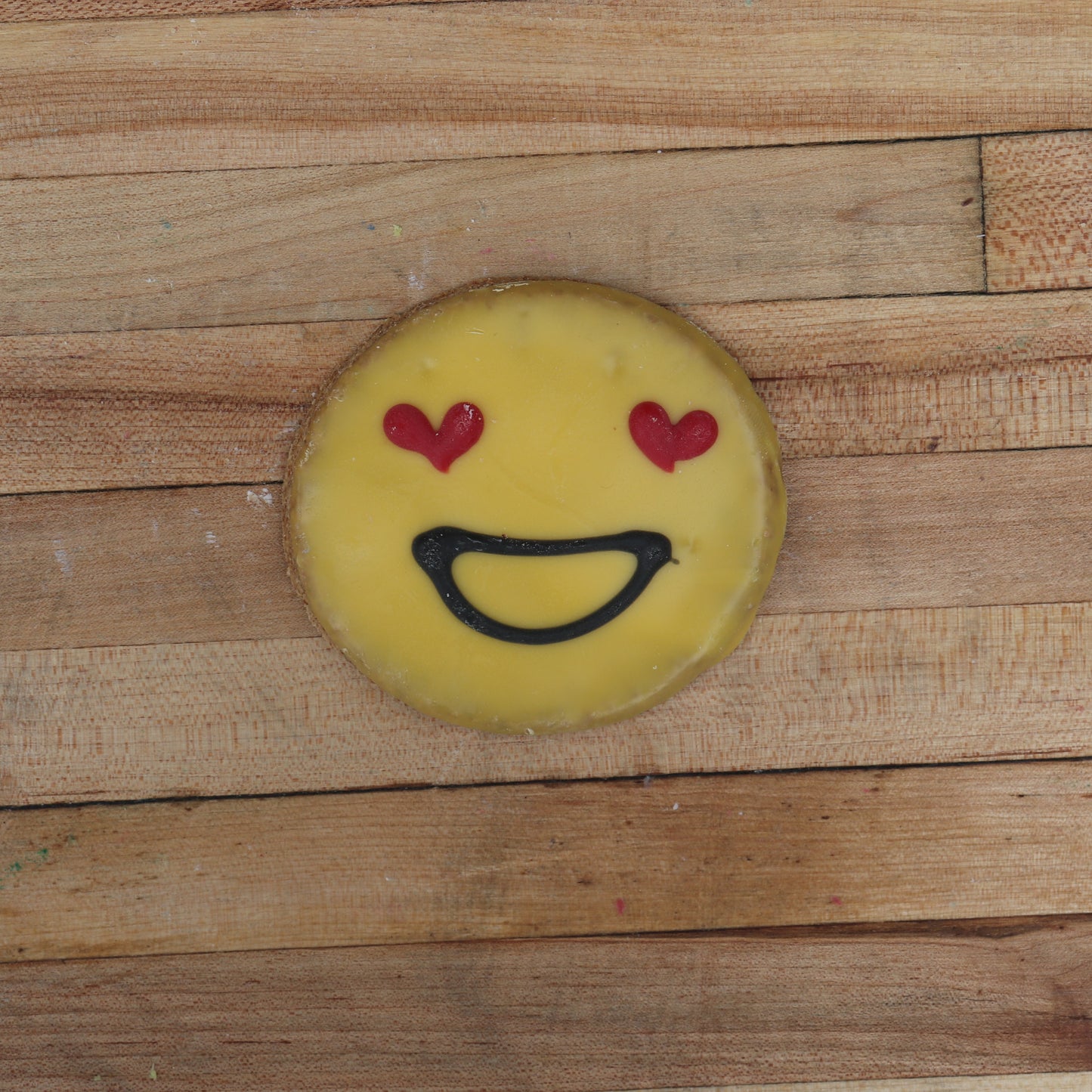 Frosted Emoji Cookies - Heart Eyes